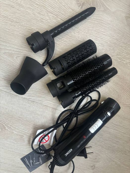 Фен з насадками. новий на день Валентина