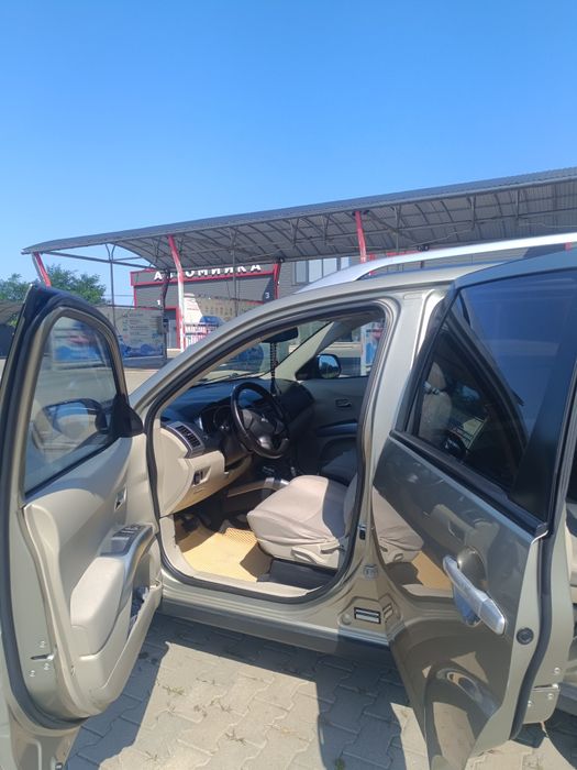 Mitsubishi Outlander II