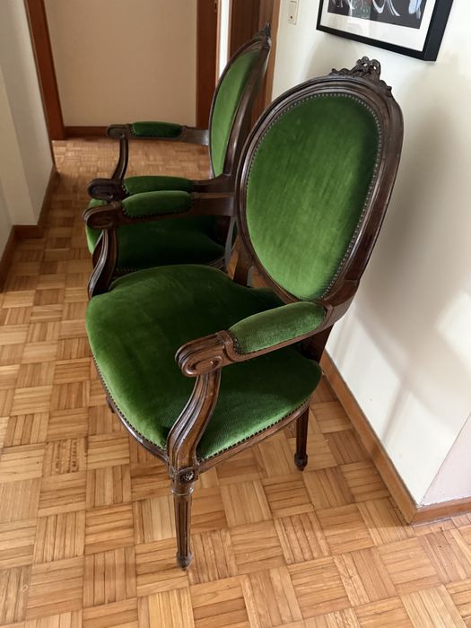 Duas cadeiras 50 euros conjunto