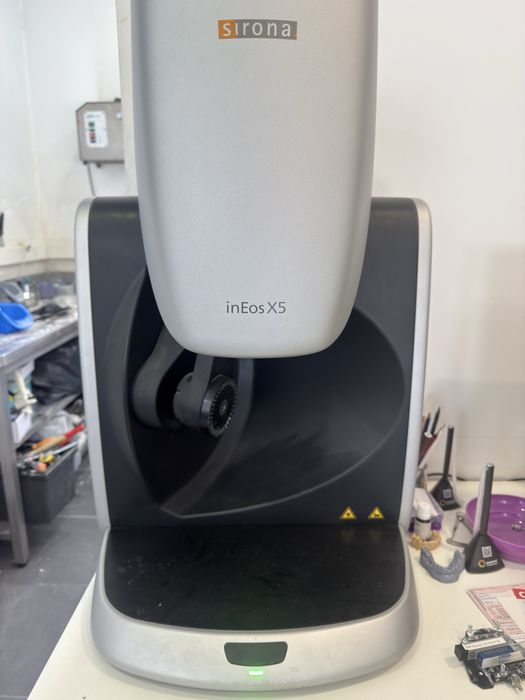 Scanner Ineos X5 protese dentaria