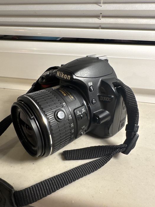 NIKON D3100 - obiektyw