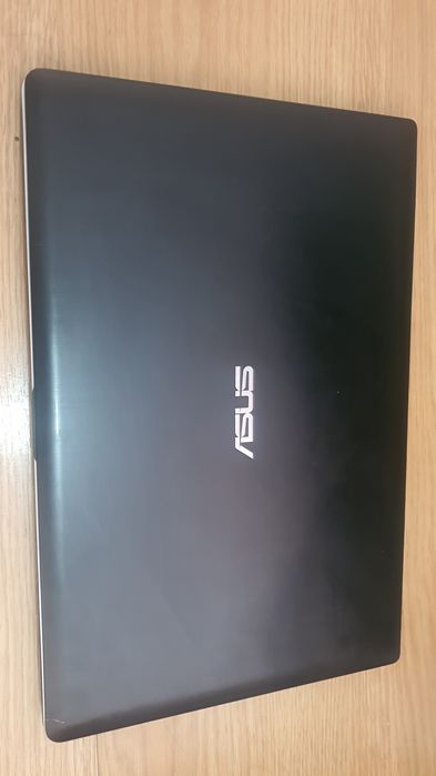 Notebook Asus i3-2465 com tela sensível ao toque e tecnologia SonicMaster