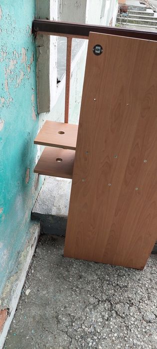 Продам поличку у нормальному стані