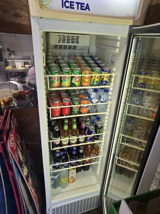 Vitrine refrigerada para bebidas