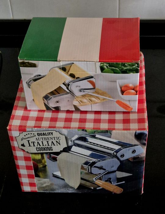 MNOVO: Máquina de massa / Italian pasta machine