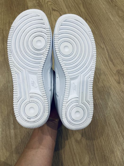 Кросівки Nike Air Force 1  37.5р