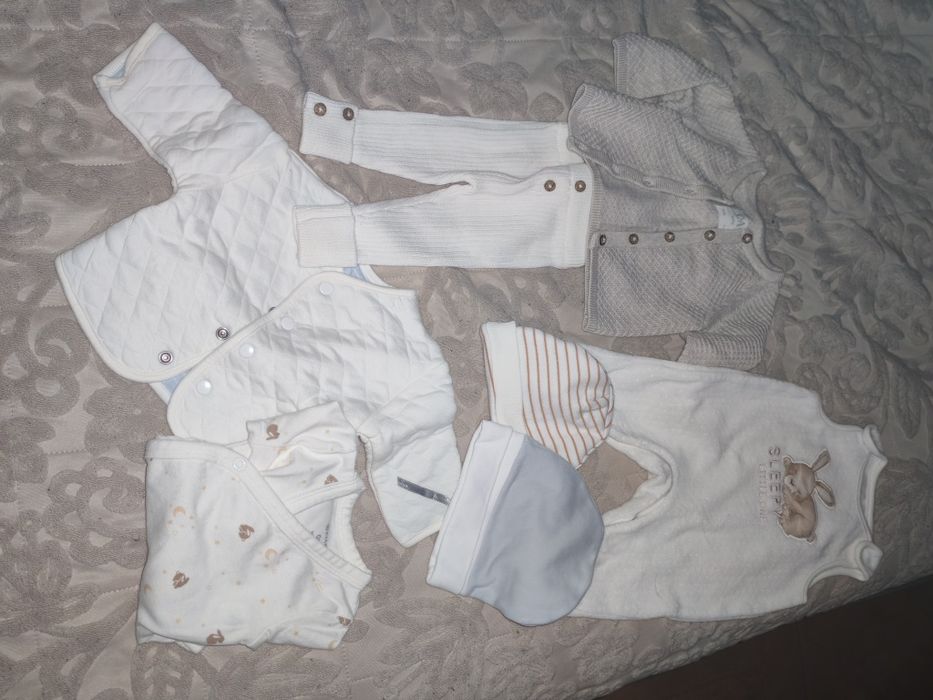 Lote de roupa bebe 0-1 meses nova