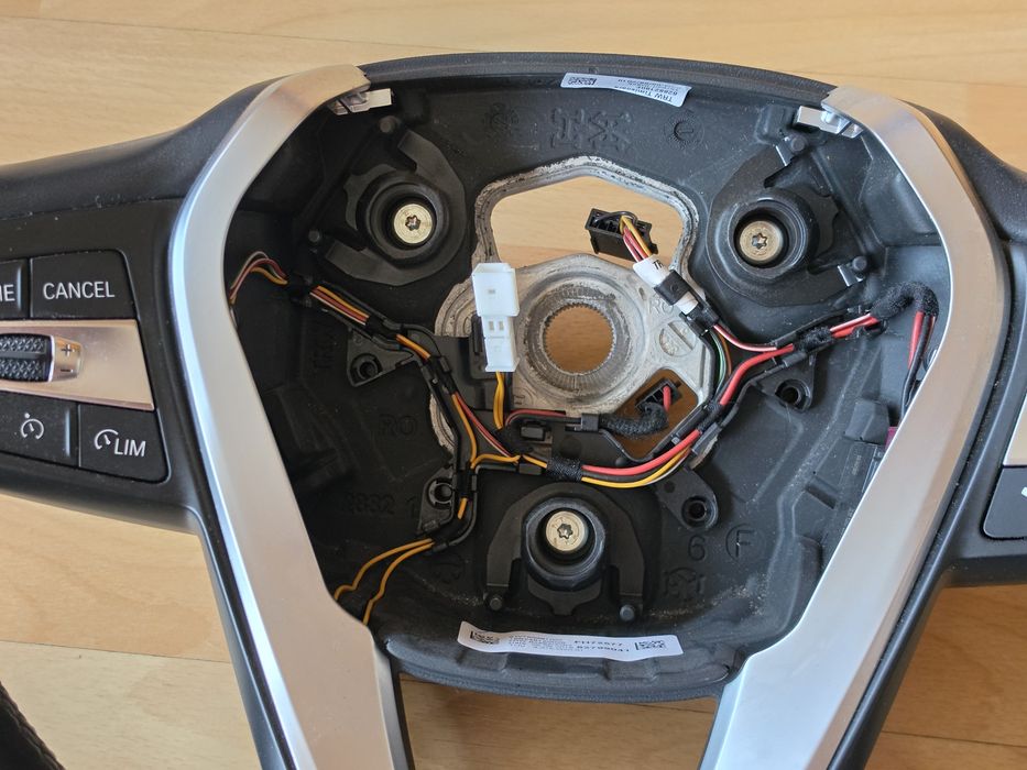 Volante BMW Serie 1 2 3 4 I4 e Z4 - F40 G42 F44 G20 G21 G22 G23 G26 G29