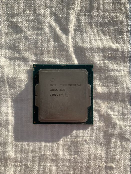 Аналог i7-6700K інженерний процесор Intel Core i7 Skylake ES.