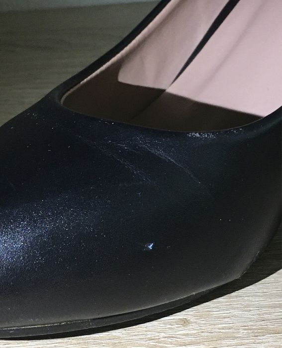 Czarne buty na obcasie