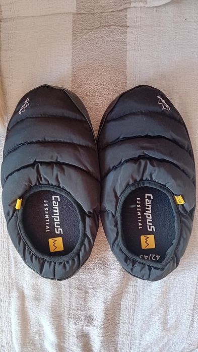 Kapcie puchowe Campus