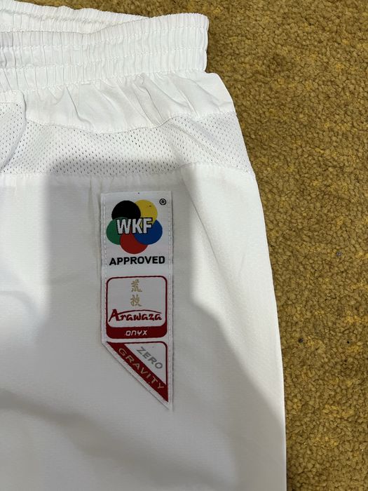 Kimono karate Arawaza Onyx Zero Gravity - Aprovado pela WKF