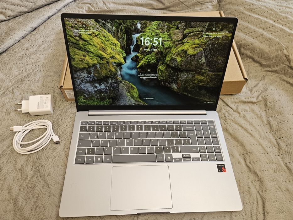 Laptop Samsung Galaxy Book4 Edge 750XQB-KA2 win11  16GB RAM / 512GB SSD nowy notebook