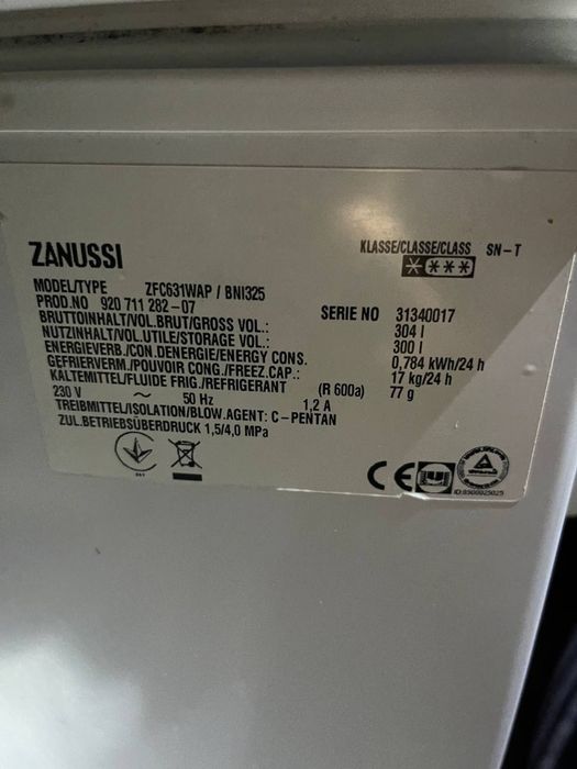 Горизонтальна морозильна камера Zanussi