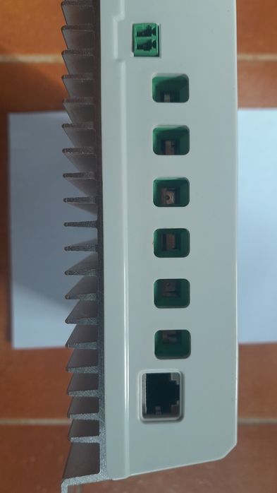 Epever Tracer 4210A 40A MPPT Solar Charge Controller64740305079681122