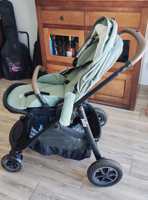 Carrinho de bebé/criança Joie