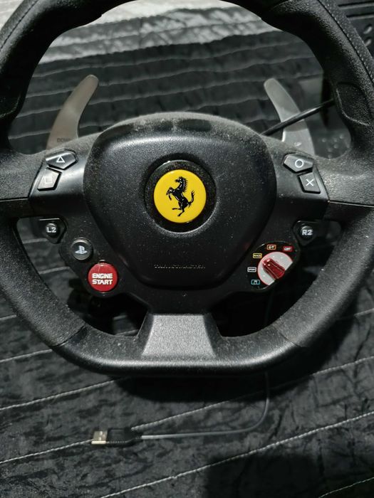Volante + Pedais Thrustmaster T80 Ferrari 488 GTB Edition PS5/PS4/PC