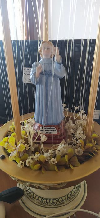 Peça lindíssima com iluminação incorporada