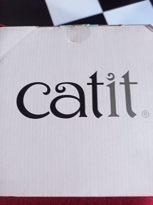 Fonte de gato Catil