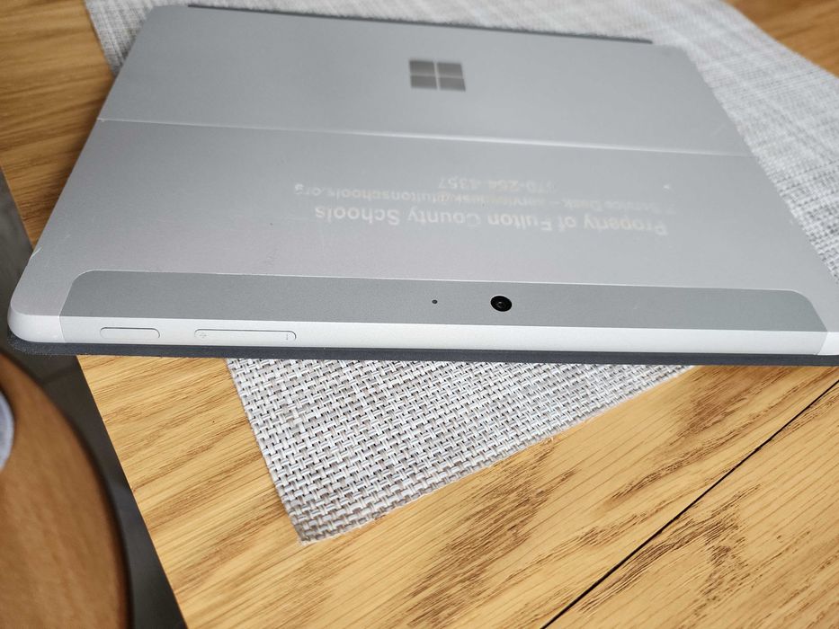 Планшет Microsoft Surface Go 8/128GB 10.1" Pentium Gold 4415Y