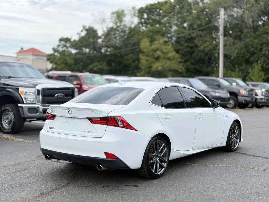 Lexus IS 300      2016