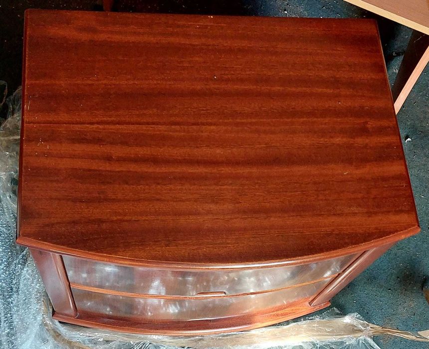 2 mesinhas de cabeceira reis nogueira