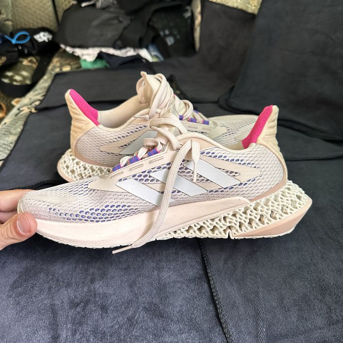Кроссовки adidas 41-42