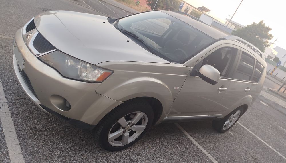 Mitsubishi Outlander 2.0Did 7Lug/2007/Versão 4×4/IUC barato/Aceito retoma