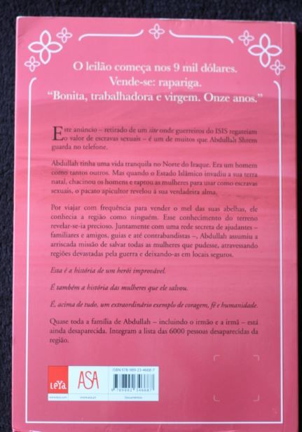 Livro - O homem que salvava mulheres - Dunya Mikhail