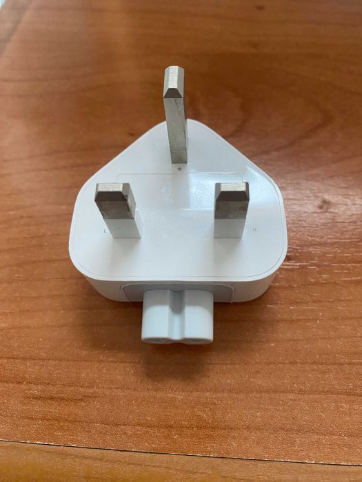 Ficha inglesa original Apple A1556