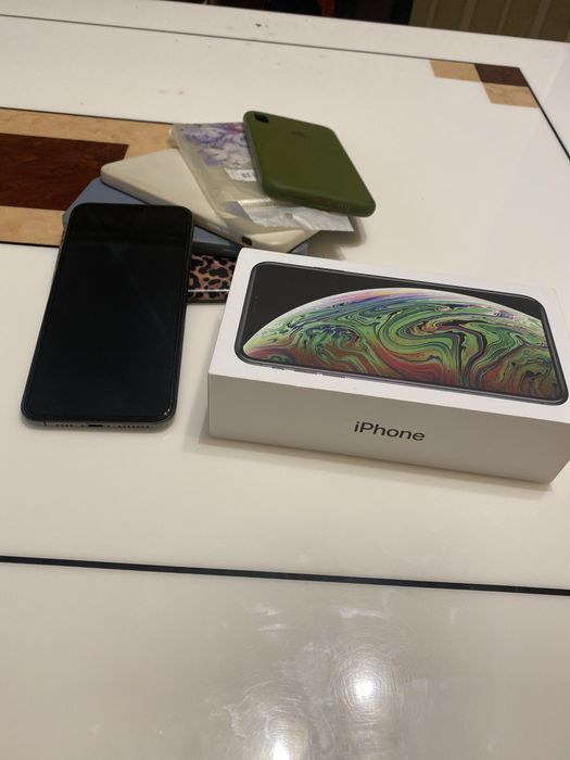Продам Iphone Xs Max