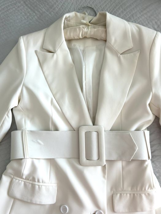 Молочно-білий жакет