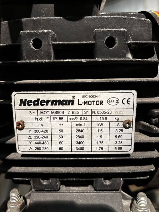 Exaustor fumos e poeiras