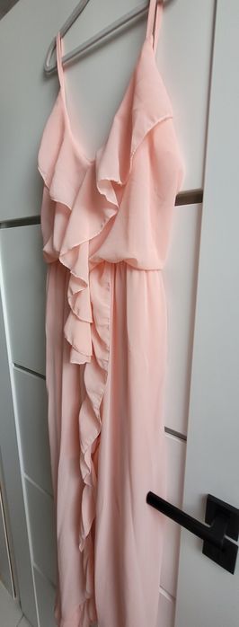 Długa suknia wizytowa