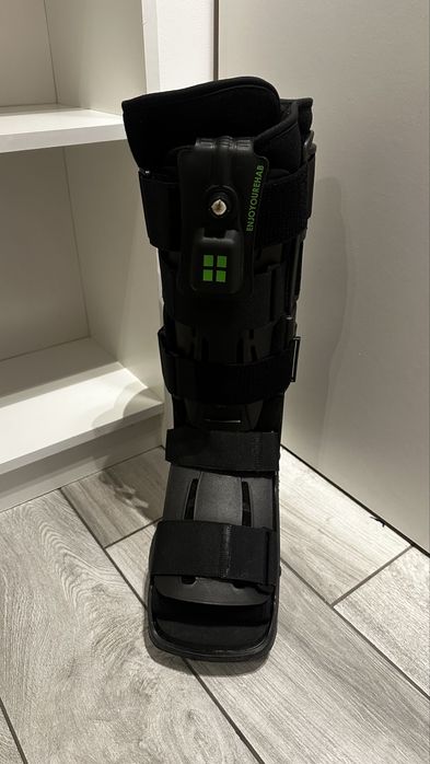 But Ortopedycny z pompka M