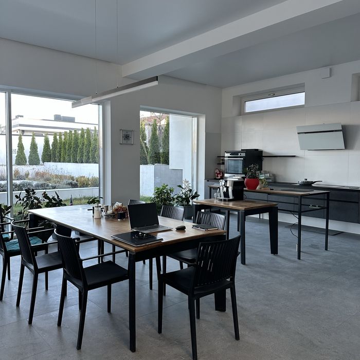 Продаж VIP будинку 300 м2 в с.Солонка