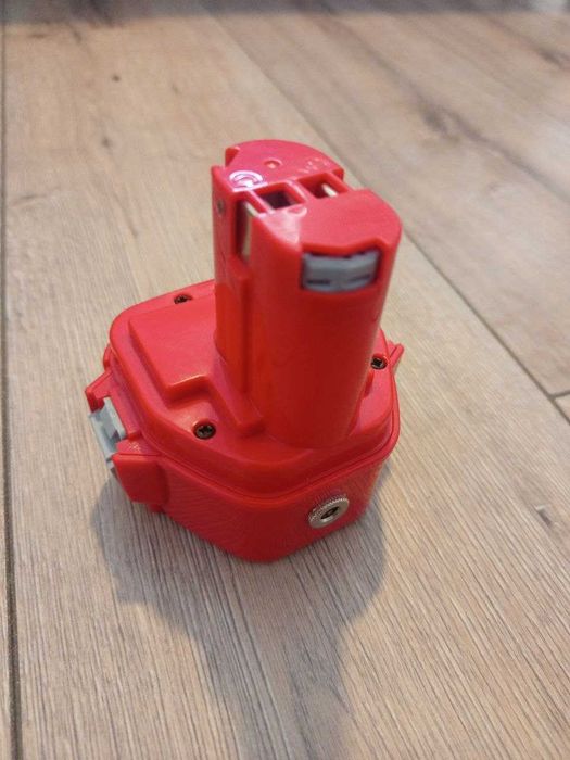 Makita 12v АКБ батарея li-ion 2.5A