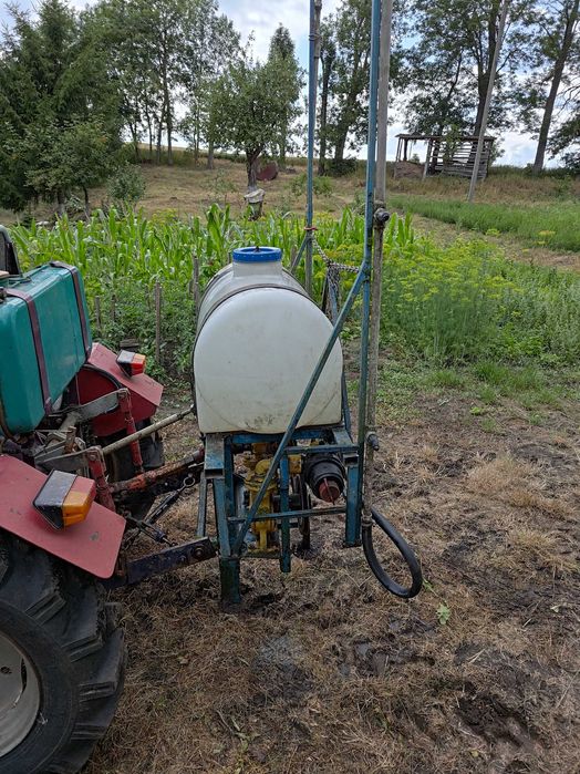 Оприскувач навісний до трактора