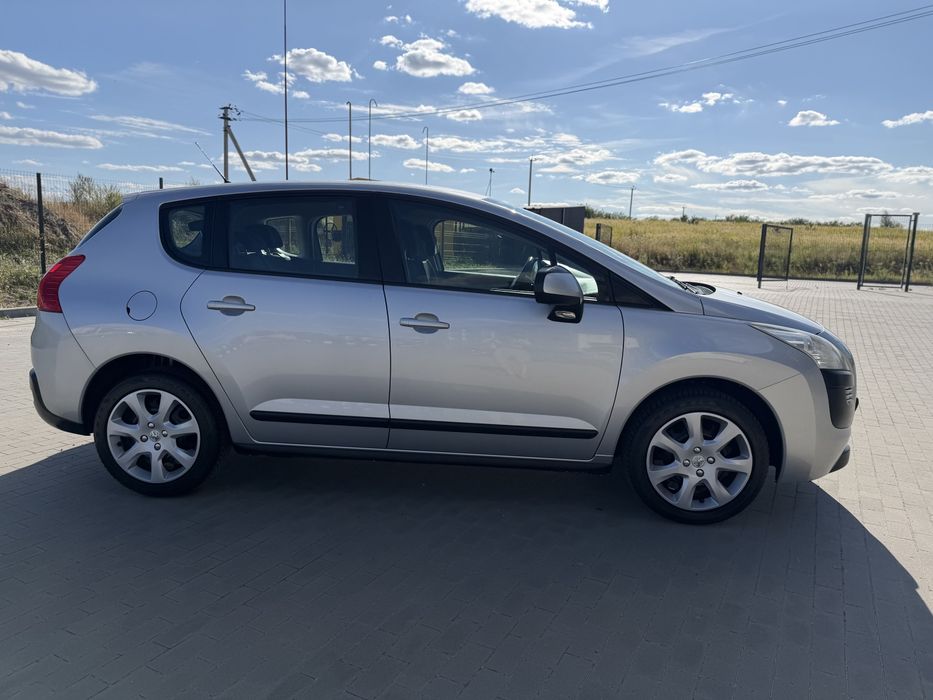 В продажі Peugeot 3008 , 1.6 МРІ бензин , в рідній фарбі, 2012р