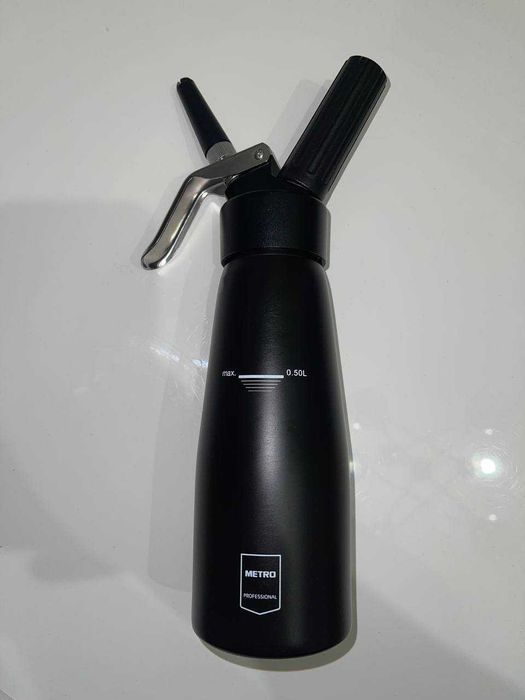 Nowy syfon do bitej śmietany METRO PROFESSIONAL, czarny, pojemność 500 ml + gratisy