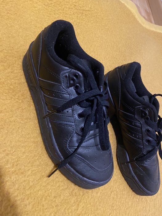 Czarne buty adidas 36