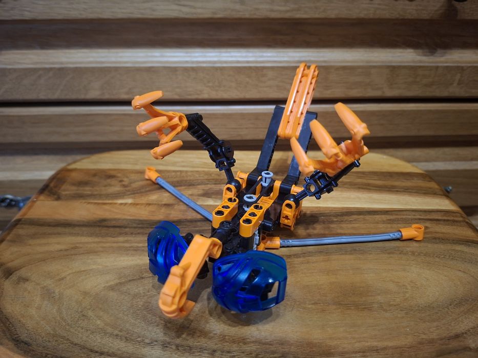 Lego Bionicle #8537 Nui-Rama(Опис)