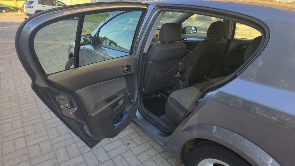 Opel Astra H 2004 року 1,8 автомат