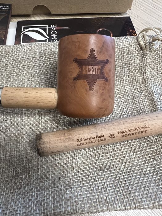 Fajka Bróg Wrzosiec HOWDY PIPE – edycja „XX Święto Fajki 2025”