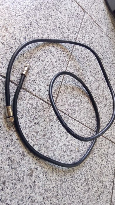 Diversos cabos para pcs, tv , telefone e outros