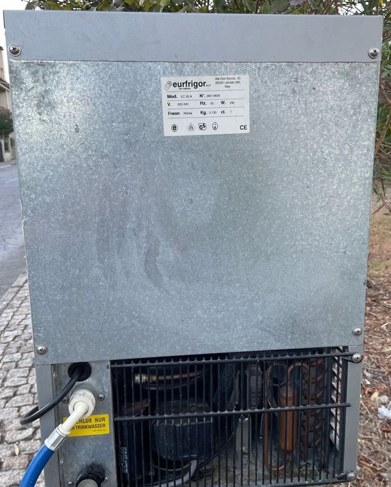 Máquina de fazer gelo