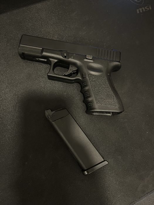 Pistola Glock23 green gas blowback airsoft