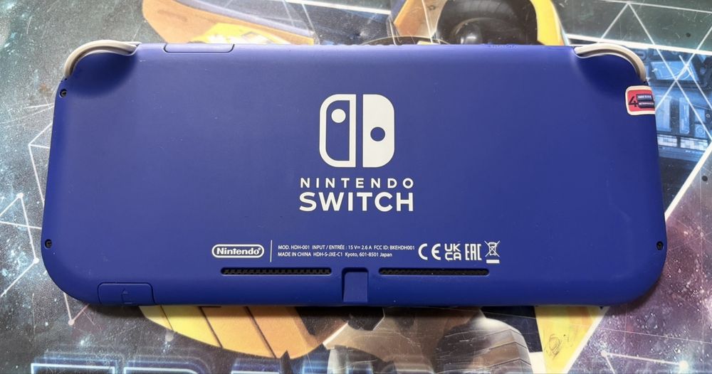 Приставка Nintendo Switch Lite