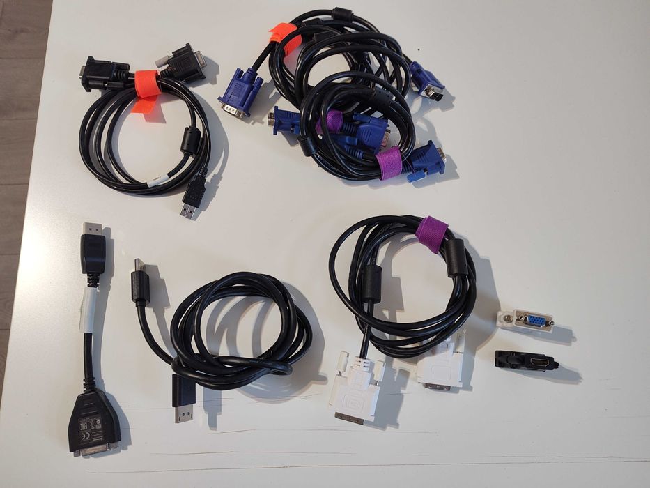 przewody VGA, DVI, DisplayPort, adaptery DVI, HDMI, DP