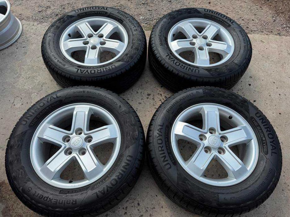 Диски Kia Sportage R16 5x114.3 шини 235/60R16 Hyundai Tucson